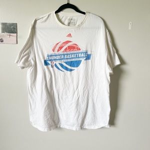 Vintage adidas tshirt